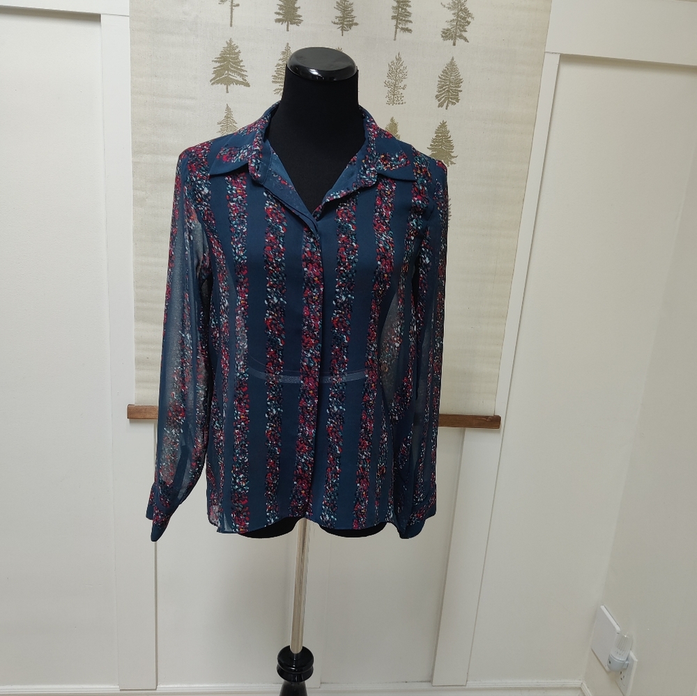 BCBG sheer button down - small